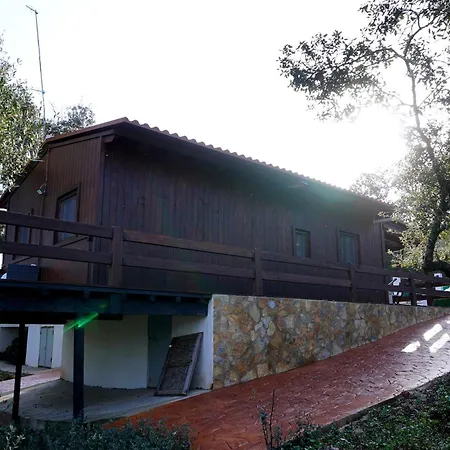 Chalet La Casa De Madera